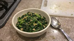 冷凍ほうれん草でさっと一品：レンジで作るほうれん草の胡麻和え
